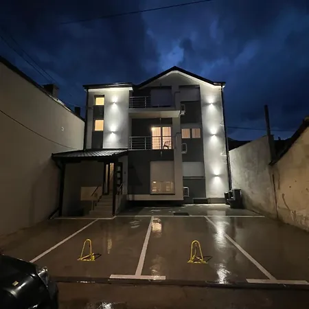 Milos - Centar Grada Free Parking Daire *