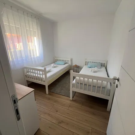 Διαμέρισμα Milos - Centar Grada Free Parking