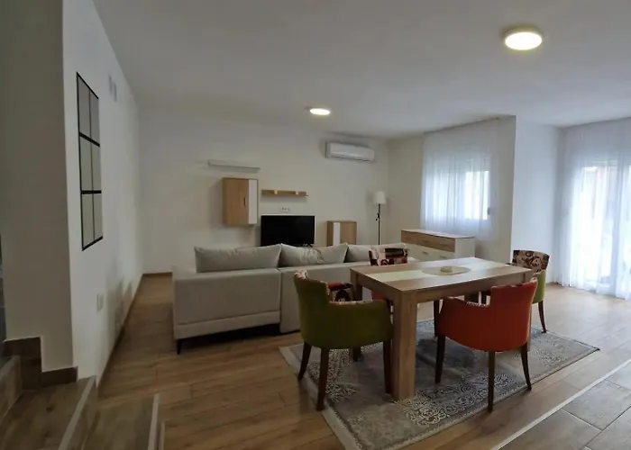 Milos - Centar Grada Free Parking Vranje